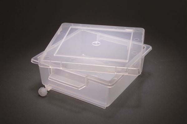 Laboratory Task-Focused Gel Staining Tray | 79301